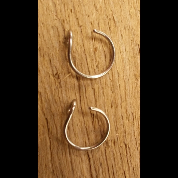 🌙💜*4/$15* Pair of Stainless Steel Nose Hoops Piercing Body Jewelry - Picture 6 of 7